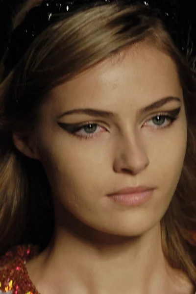 Look 19